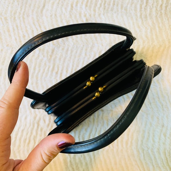 Vtg 60s black quilted leather snap close handbag - Picture 3 of 7